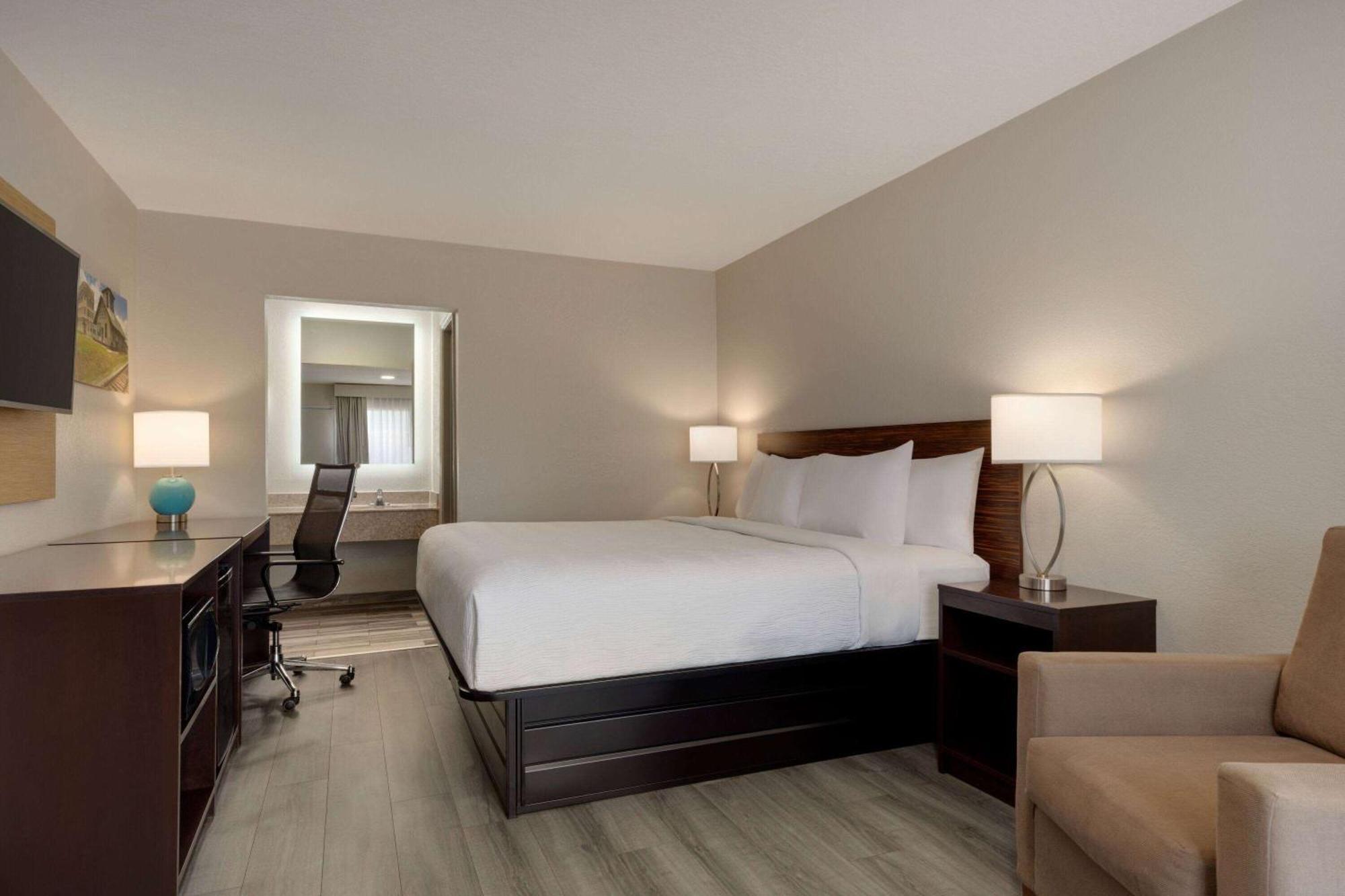 فندق Baymont By Wyndham Emporia Va المظهر الخارجي الصورة